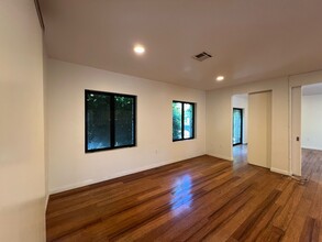 1085 Gayley Ave, Los Angeles, CA for rent Interior Photo- Image 2 of 13