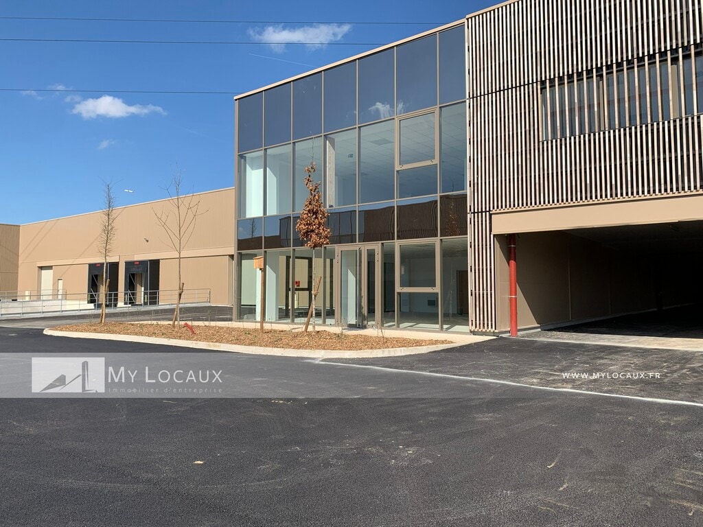 Vente Local d'activités 2 788 m² - Photo 1