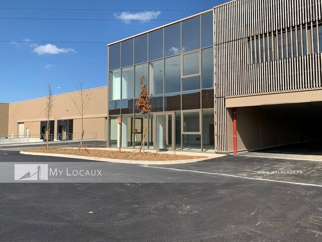 Vente Local d'activités 2 788 m²