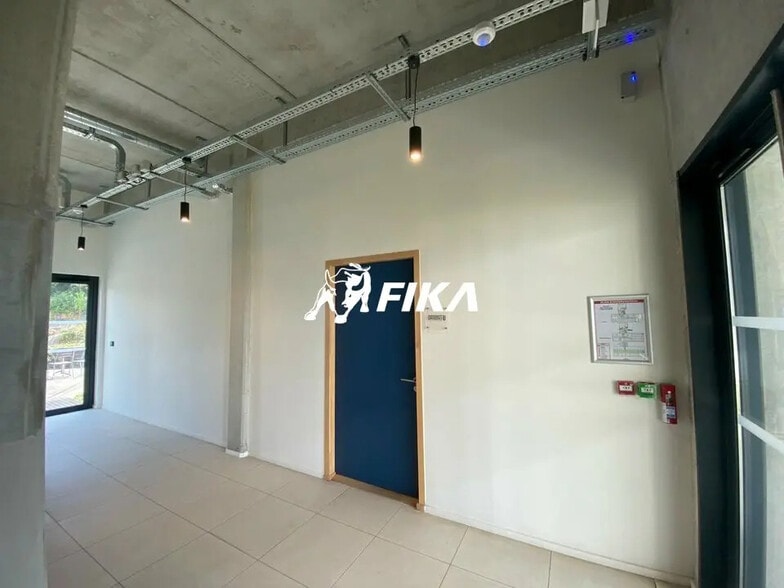 Office in Colomiers to rent - Building Photo - Image 2 of 11