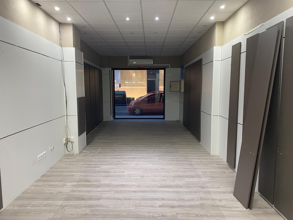 Madrid, MAD 28003 - Unit 1 - - Interior Photo - Image 2 of 14