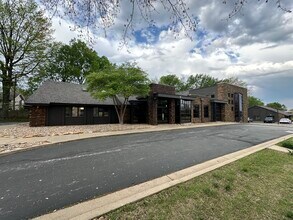 1200 E Woodhurst Dr, Springfield, MO to rent Building Photo- Image 2 of 14