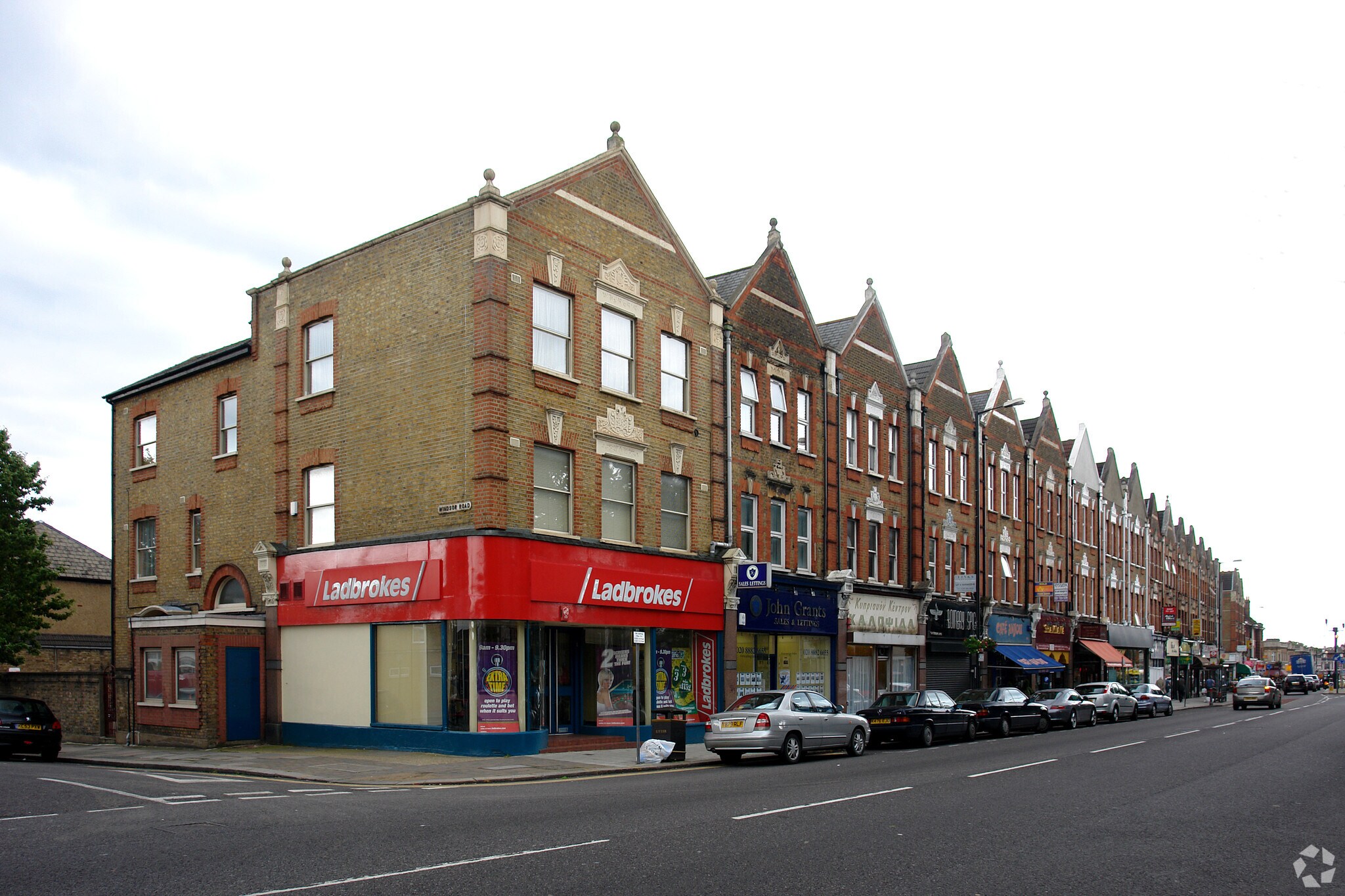 396 Green Lanes, London for sale Primary Photo- Image 1 of 1