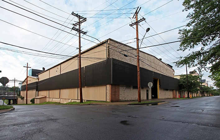 186 Lincoln Ave, Grove City, PA for rent - Building Photo - Image 1 of 30