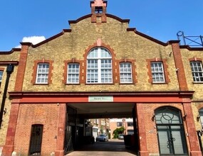 Warple Way, London for rent Building Photo- Image 1 of 7