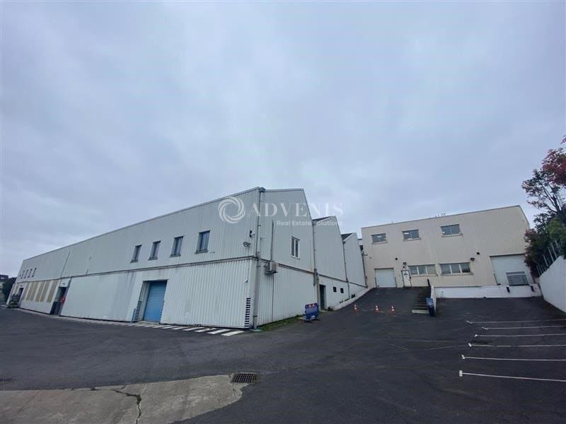Light Industrial in Bagnolet to rent Building Photo- Image 1 of 7