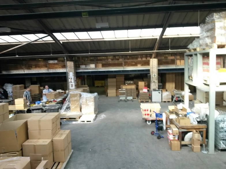 Russell St, Oldham for sale - Interior Photo - Image 2 of 2