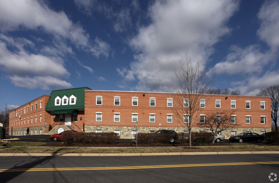 4701 Randolph Rd, Rockville, MD for rent - Building Photo - Image 1 of 28