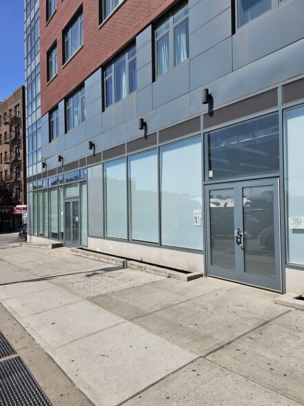 958 Nostrand Ave, Brooklyn, NY for rent - Building Photo - Image 2 of 14