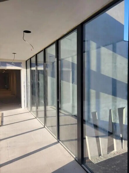 Office in Vannes for sale - Building Photo - Image 2 of 5