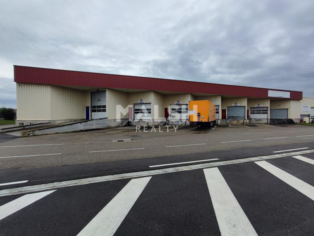Industrial in Corbas to rent Building Photo- Image 1 of 13