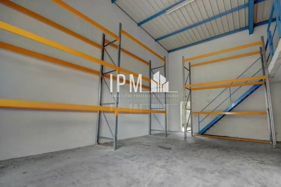 Industrial in Aubagne to rent Interior Photo- Image 1 of 4