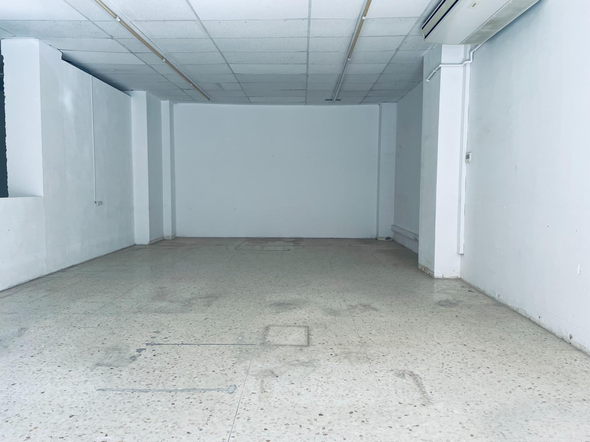 Retail in Vilanova del Camí, Barcelona to rent Interior Photo- Image 1 of 5