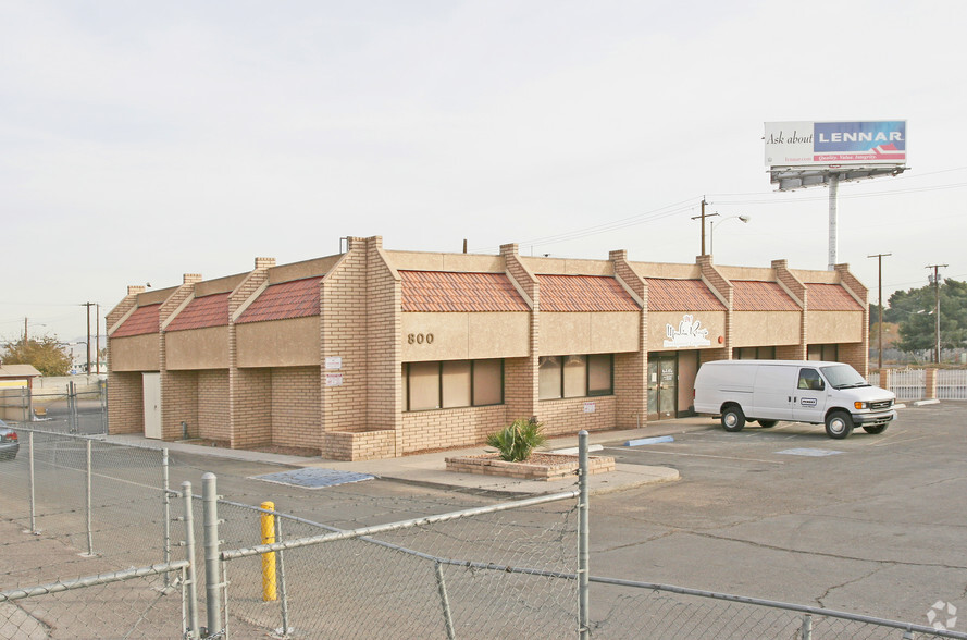 800 W Bonanza Rd, Las Vegas, NV for rent - Building Photo - Image 2 of 4