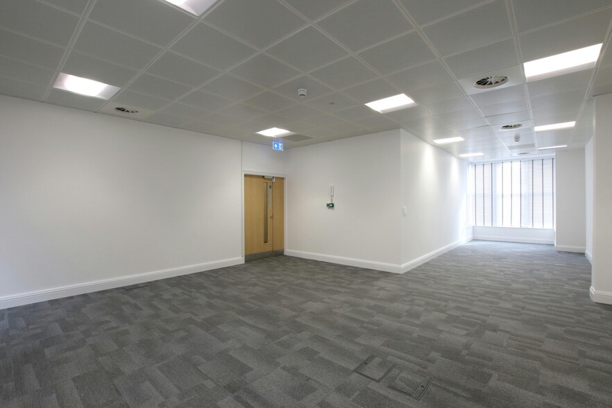 39-41 Station Rd, Solihull for rent - Interior Photo - Image 3 of 11