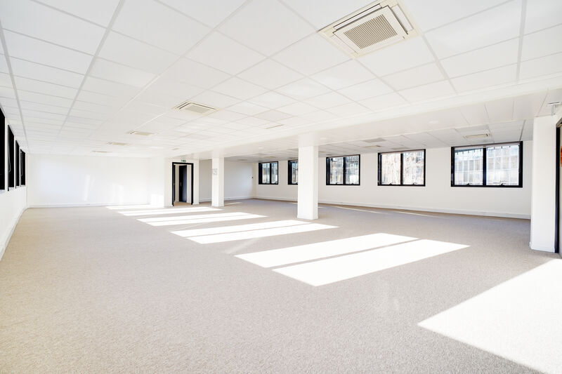 Office in Levallois-Perret to rent - Interior Photo - Image 3 of 10