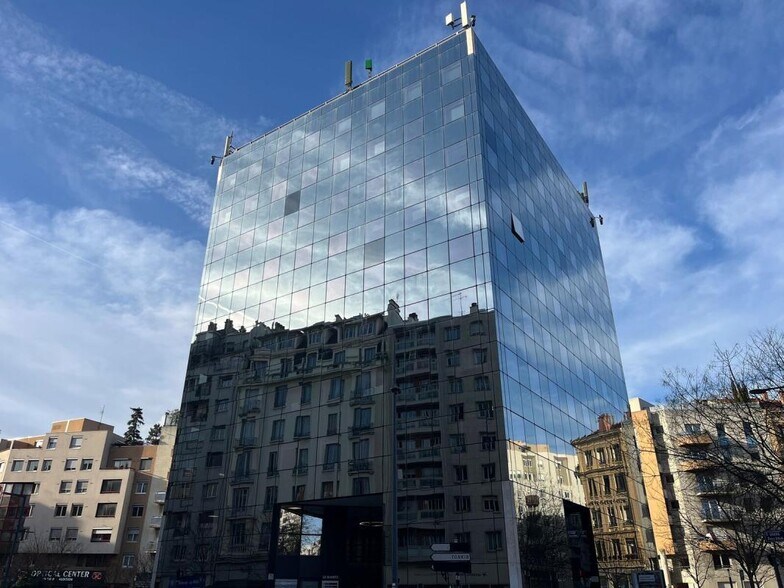 75 Cours Emile Zola, Villeurbanne to rent - Building Photo - Image 1 of 22
