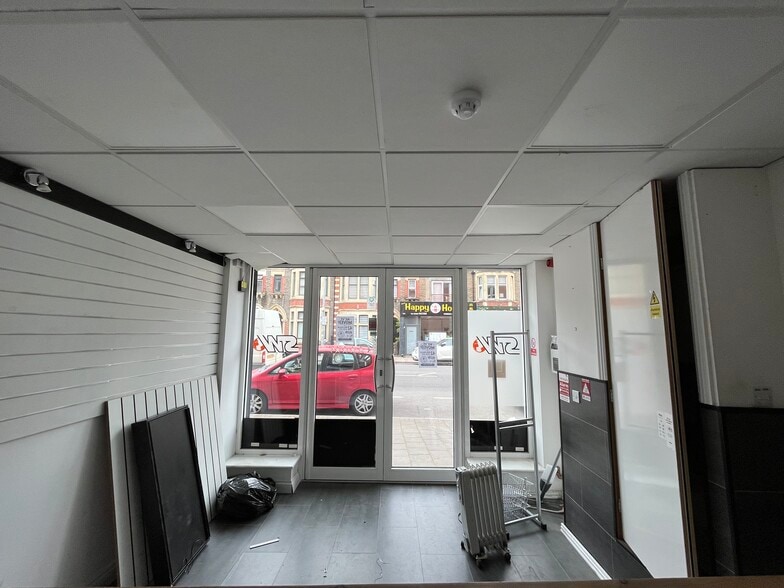 Albany Road, Cardiff to rent - Building Photo - Image 3 of 7