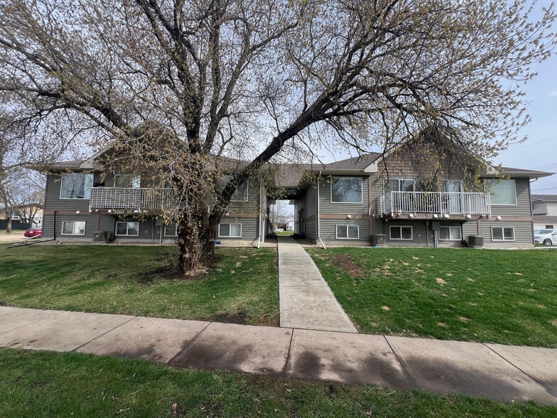 5014 53 St, Camrose, AB for sale - Building Photo - Image 2 of 7