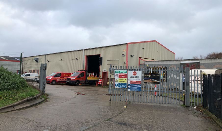 7-7a Vauxhall Industrial Estate, Wrexham for sale - Primary Photo - Image 1 of 1