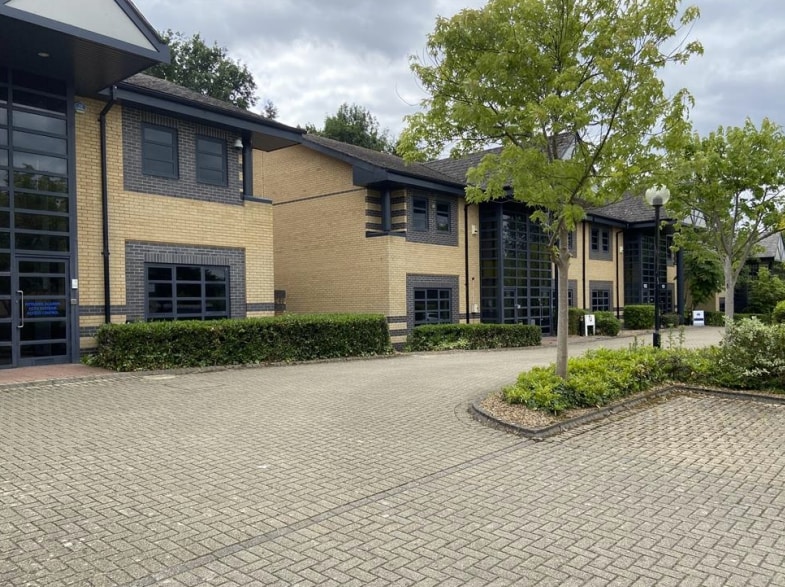 Parkway, Fareham for sale - Primary Photo - Image 1 of 1