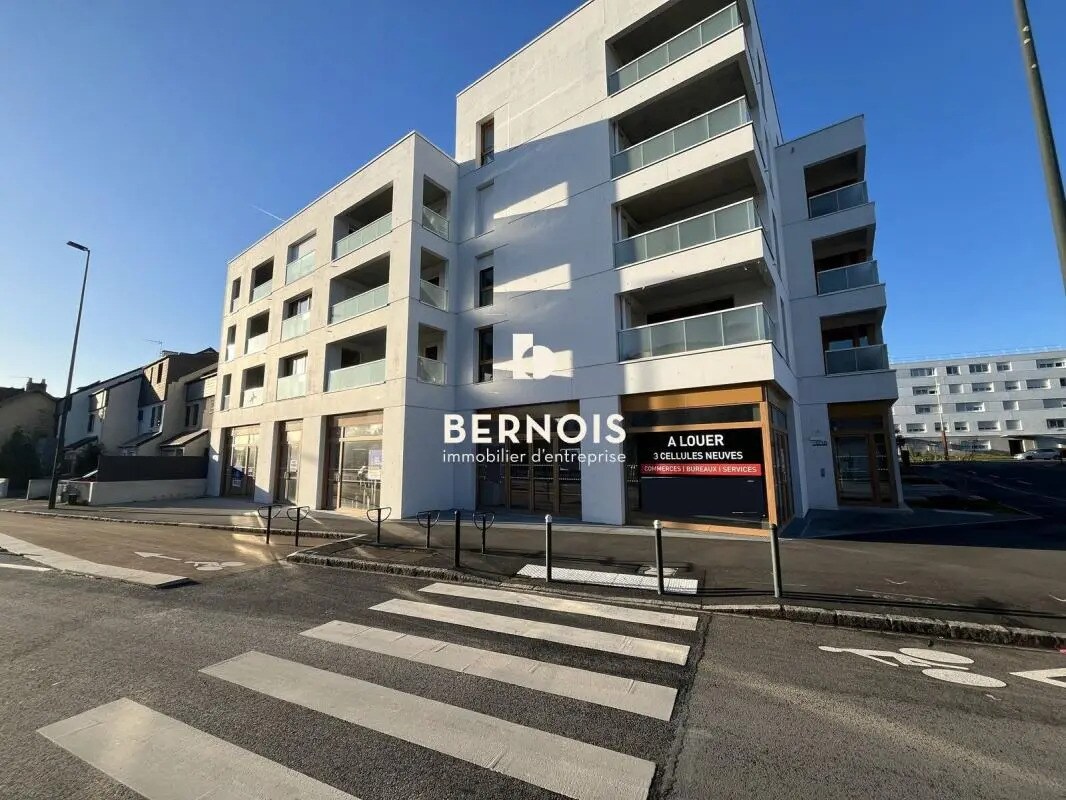 171 Route De Sainte Luce, Nantes to rent Building Photo- Image 1 of 4