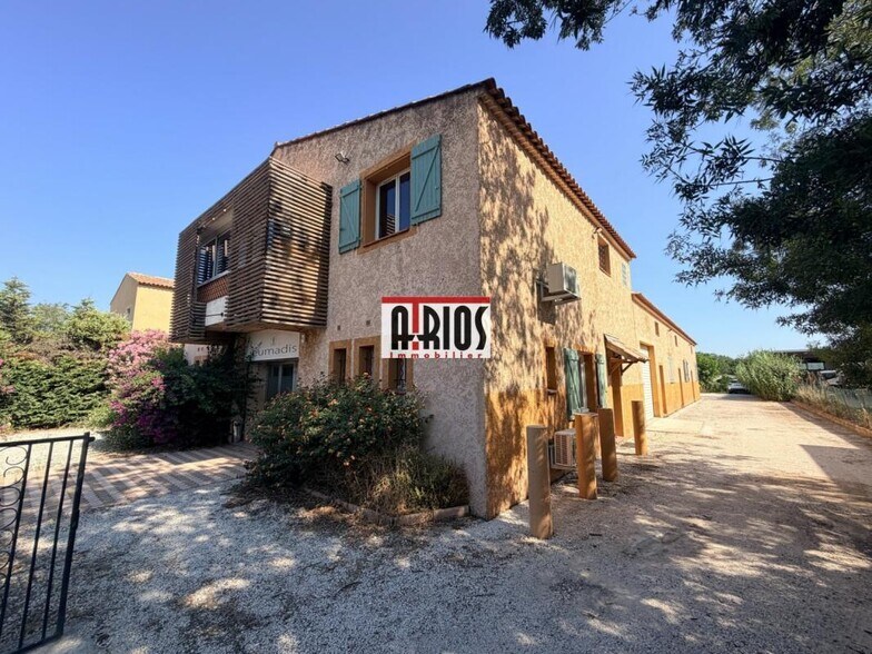 Industrial in La Crau for sale - Building Photo - Image 1 of 9