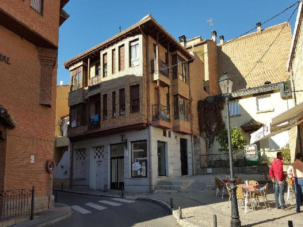 Calle Cañada, 35, Manzanares el Real, Madrid for sale Primary Photo- Image 1 of 2