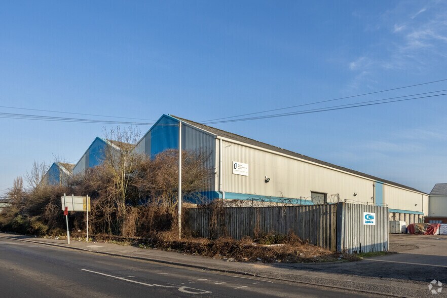 High St, Tipton for sale - Primary Photo - Image 1 of 1