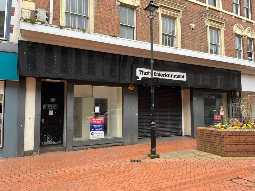 9-11 Regent St, Wrexham to rent Building Photo- Image 1 of 1
