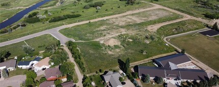 37 Confederation Dr, Weyburn, SK - AERIAL  map view - Image1