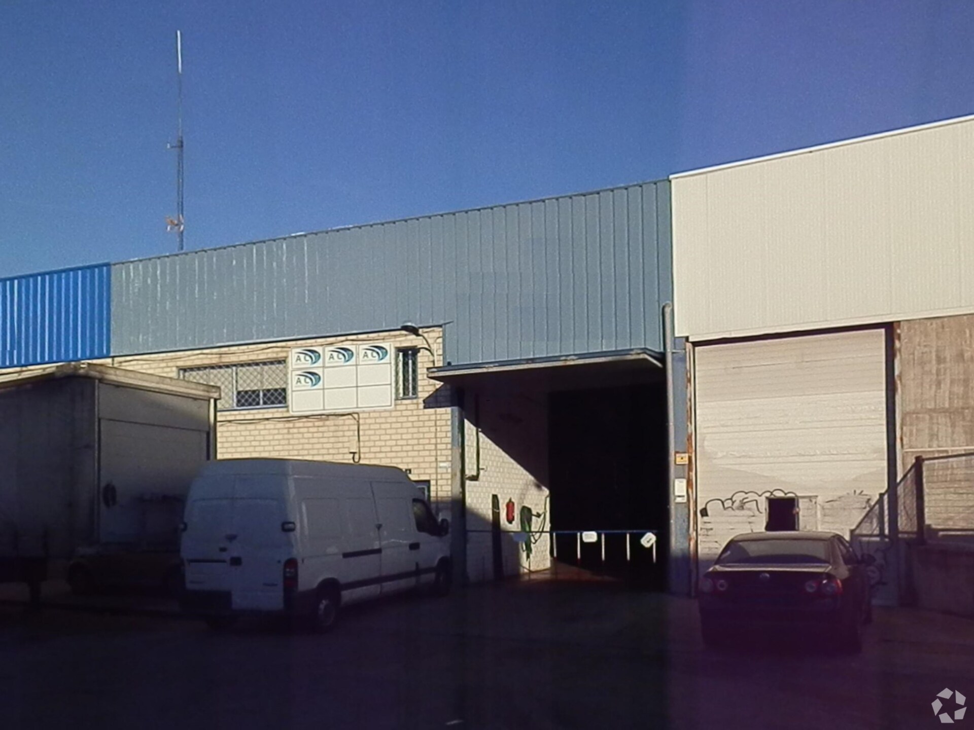 Industrial in Coslada, Madrid for sale Interior Photo- Image 1 of 2