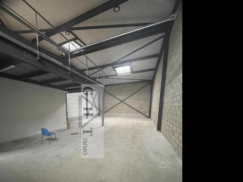 Industrial in Ennery to rent - Interior Photo - Image 2 of 5