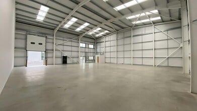 Northfield Rd, Southam to rent Interior Photo- Image 1 of 3