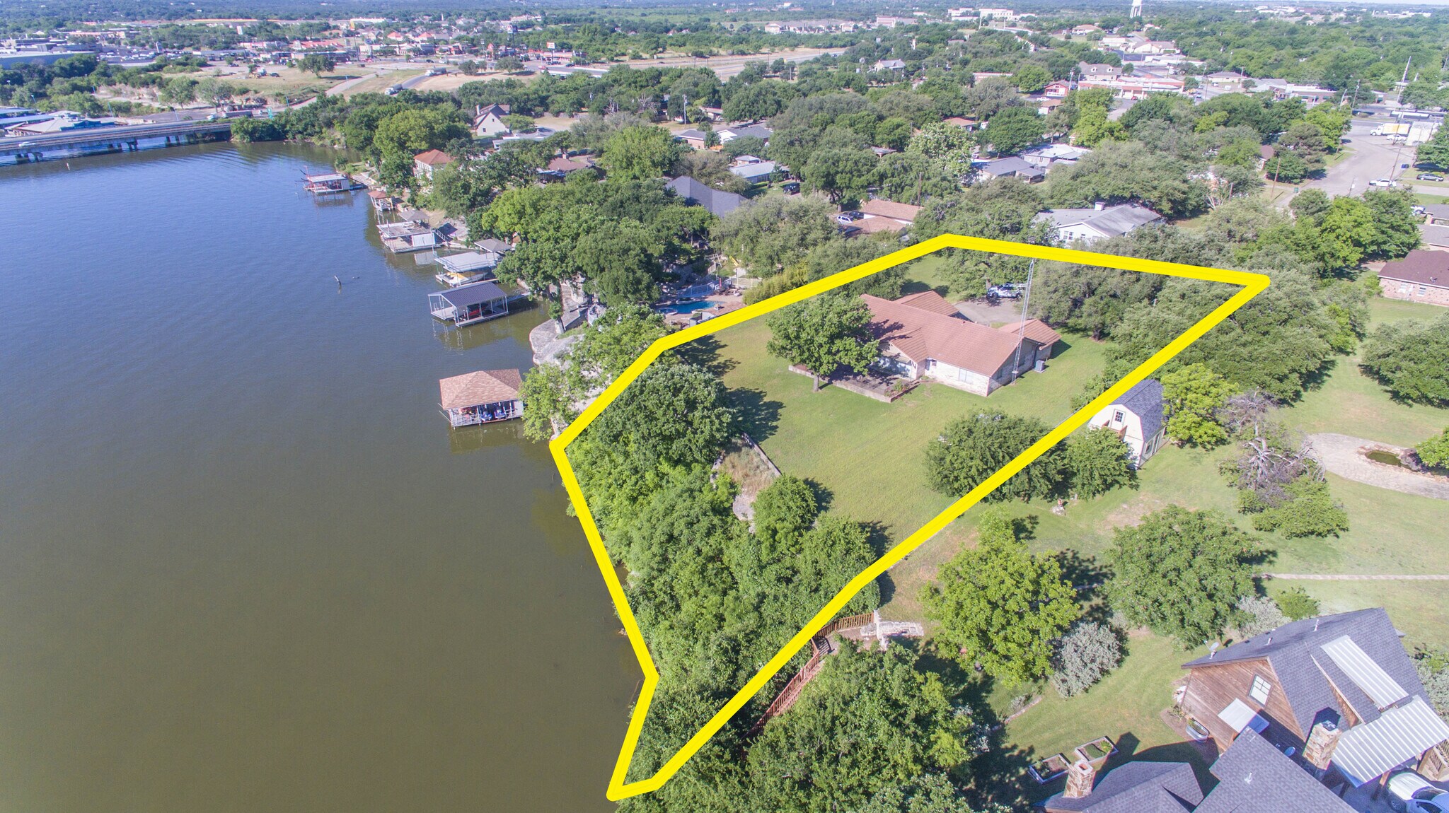 400 W Atchley Dr, Granbury, TX for sale Primary Photo- Image 1 of 1