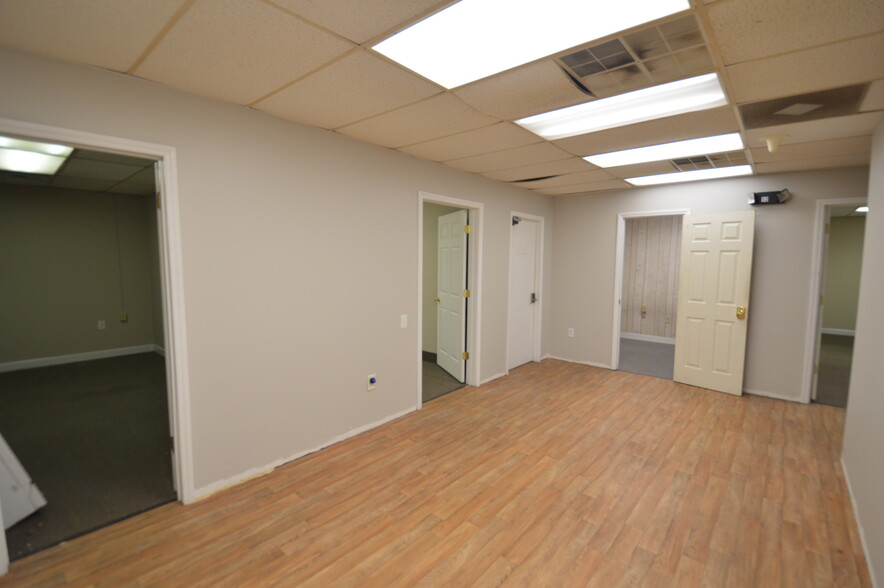 1023 Chestnut St, Winston-Salem, NC for rent - Building Photo - Image 2 of 7