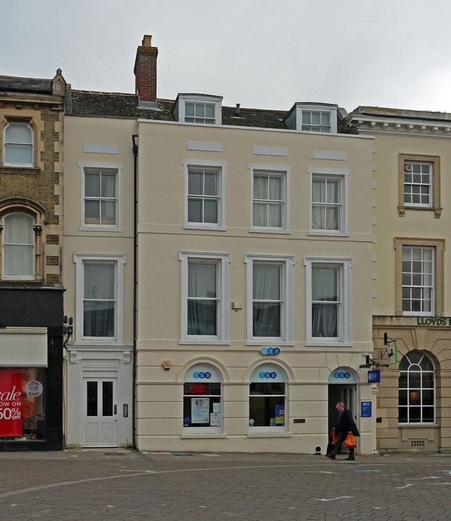More details for 24 High St, Andover - Retail to Rent