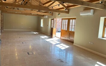 Rectory Rd, Hereford to rent Interior Photo- Image 2 of 3