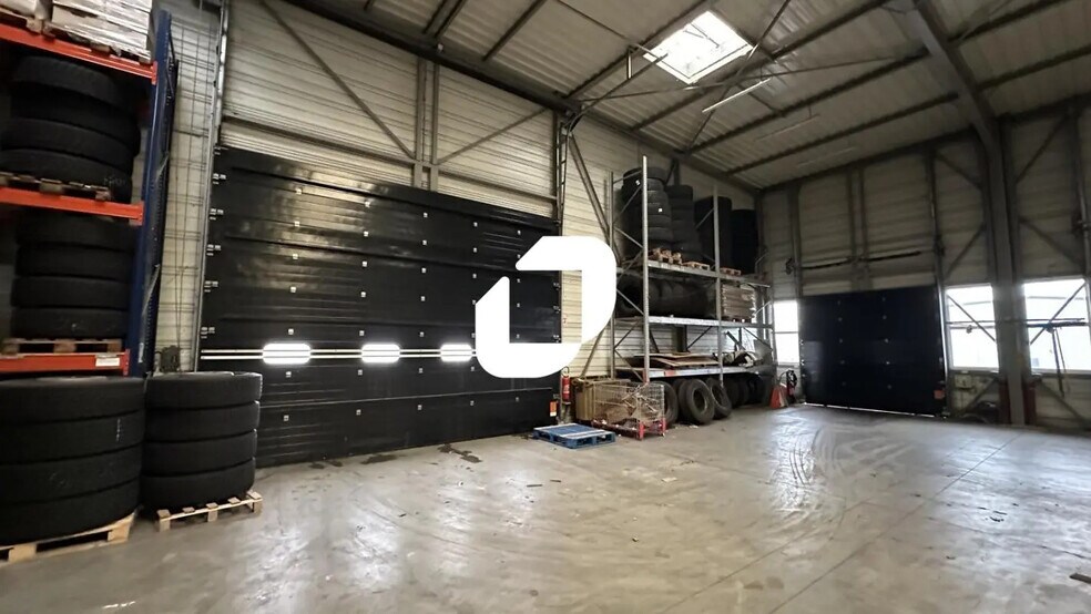 3 Rue De La Cenpa, Schweighouse-sur-Moder to rent - Interior Photo - Image 3 of 8