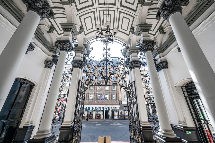 24 Southwark St, London to rent - Interior Photo - Image 2 of 10