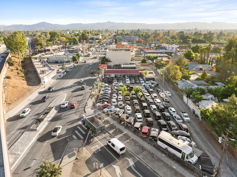 6025 Laurel Canyon Blvd, North Hollywood, CA for sale - Building Photo - Image 3 of 16