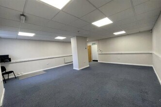 12 Tallon Rd, Brentwood to rent Interior Photo- Image 2 of 3