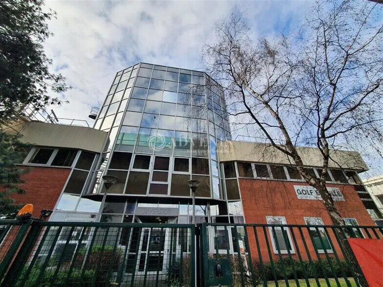 Office in Saint-Cloud to rent - Building Photo - Image 2 of 4