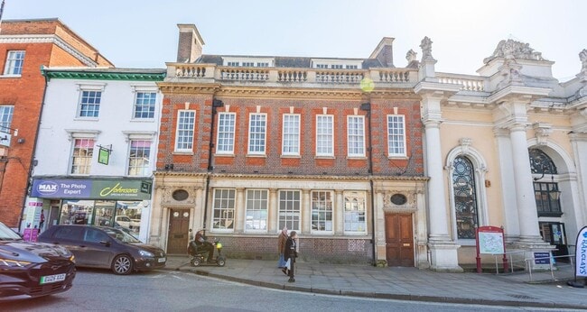 More details for 32 Market Hl, Sudbury - Retail for Sale