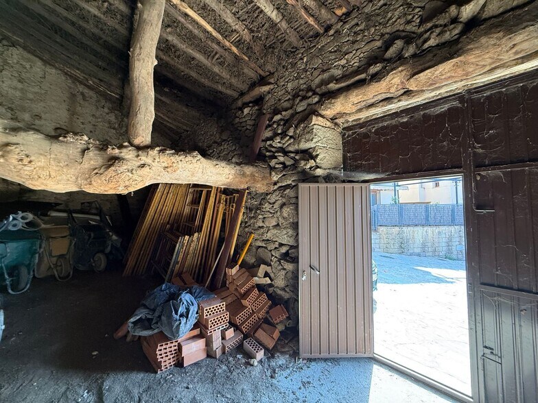 Calle Pasaderas, 61, San Lorenzo de Tormes, Ávila for sale - Interior Photo - Image 2 of 6