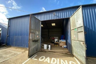 Selborne Rd, Alton to rent Building Photo- Image 1 of 3