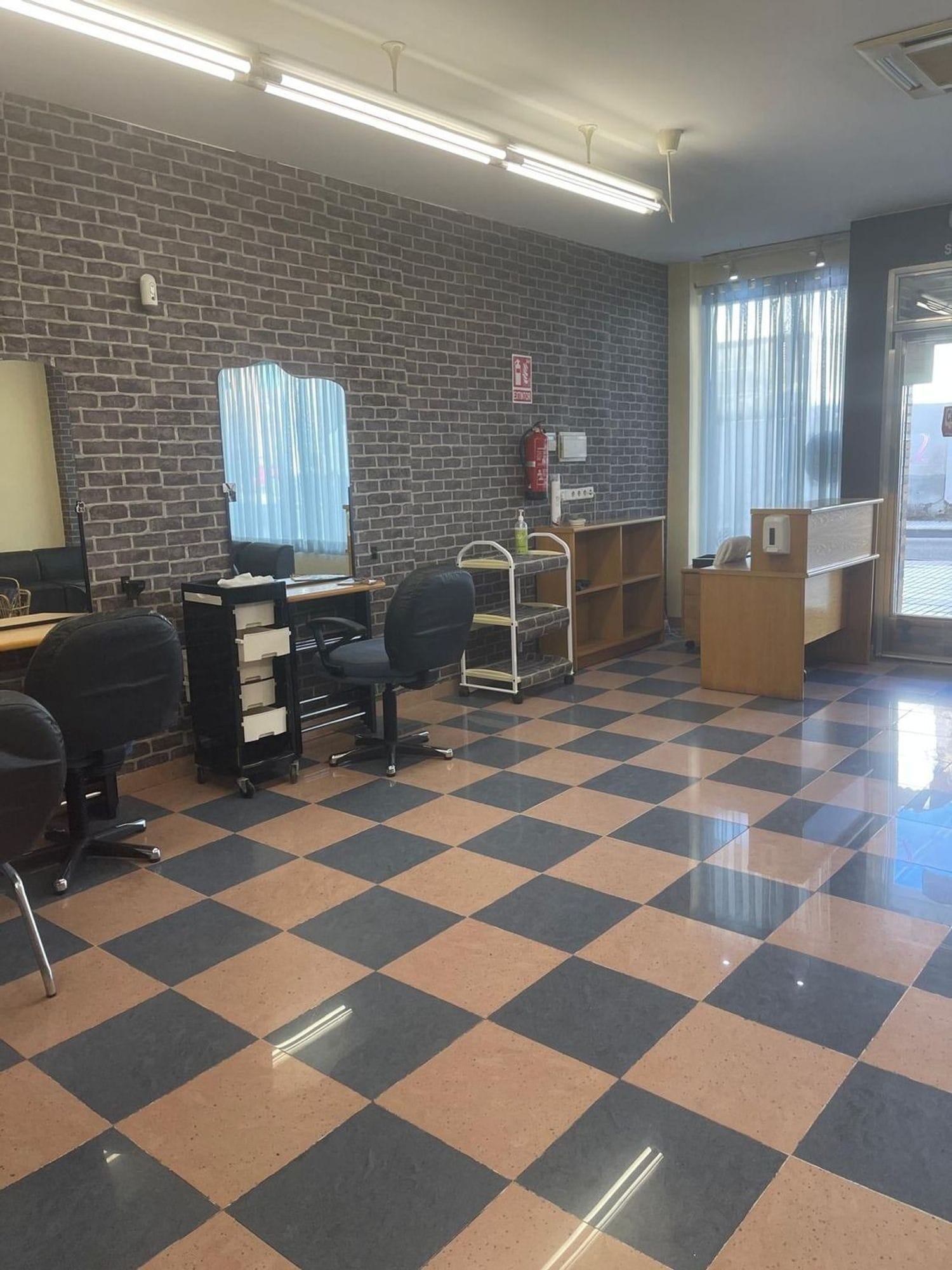 Retail in Fuenlabrada, Madrid to rent Interior Photo- Image 1 of 8