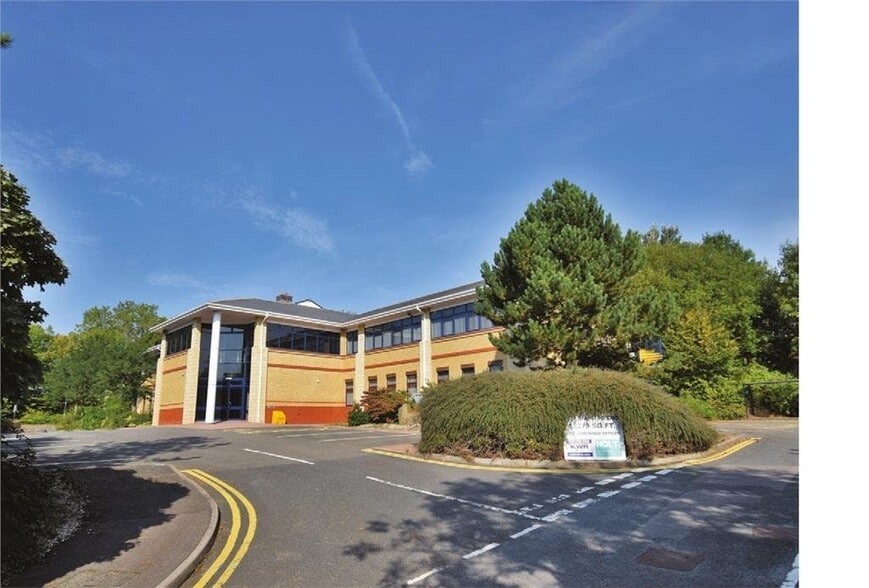 Courtaulds Way, Coventry to rent - Building Photo - Image 3 of 22