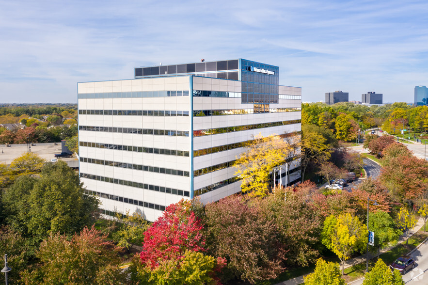 300 N Martingale Rd, Schaumburg, IL for rent - Building Photo - Image 1 of 12