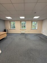 First Ave, Burton On Trent to rent Interior Photo- Image 2 of 3